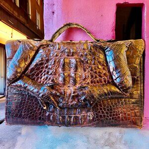 Authentic Vintage Alligator Skin Clutch Or Hand Carry Bag Brown